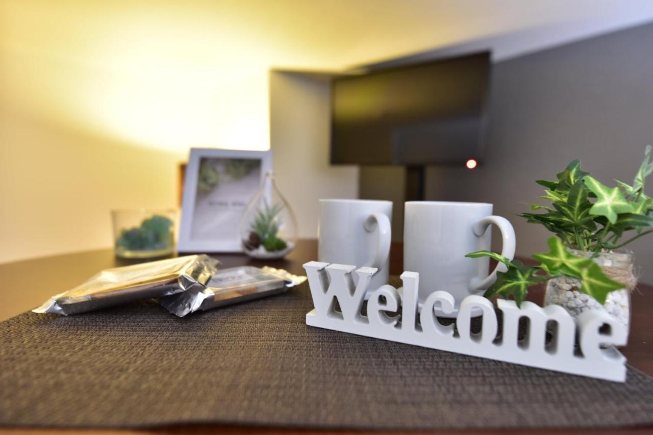 Apartament モノトーン難波 Osaka Zewnętrze zdjęcie
